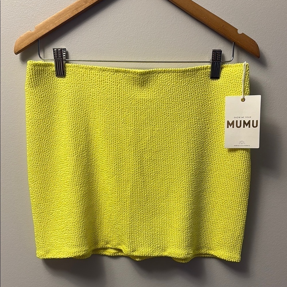 NWT Show Me Your Mumu Mary Highlighter Yellow Mini-Skirt Scrunch Size Medium - Picture 2 of 6